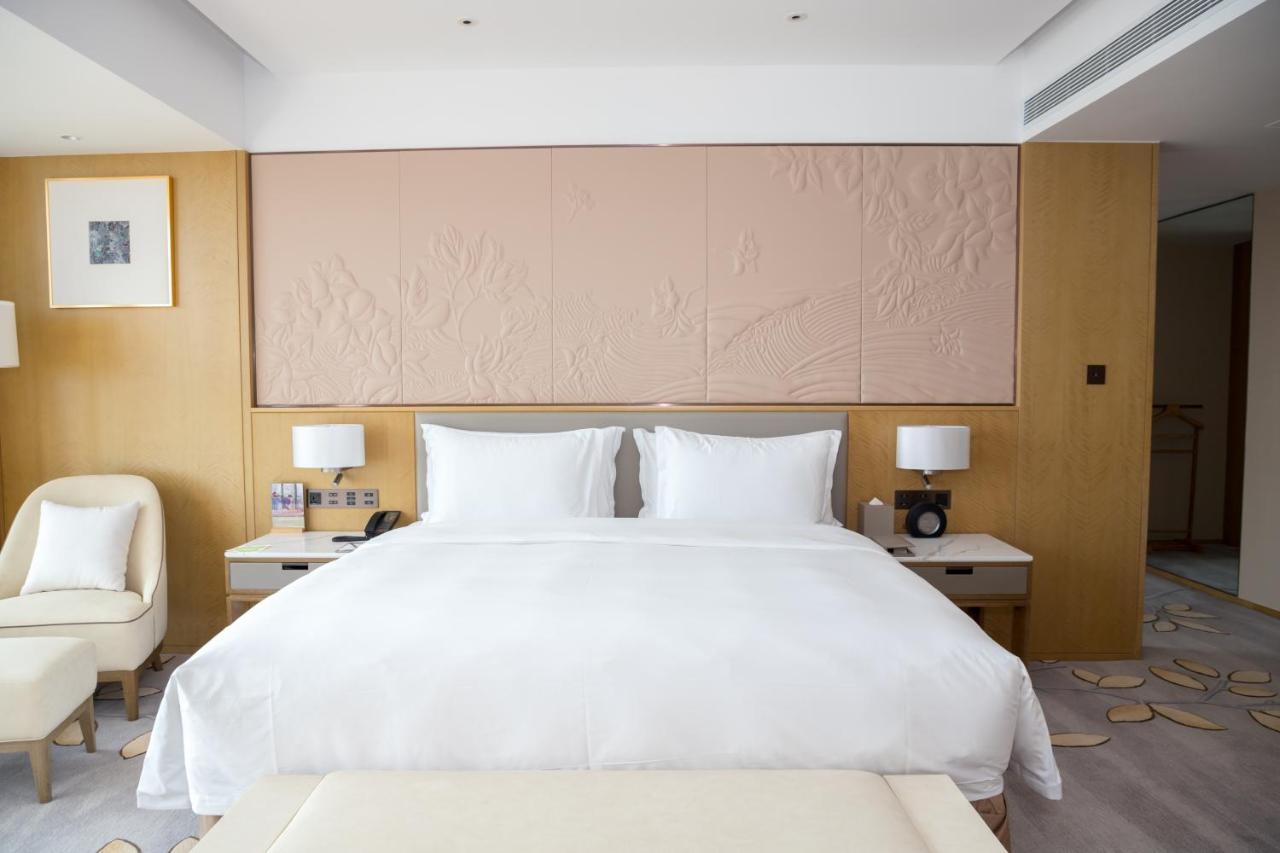 Wyndham Grand Plaza Royale Yuzhou Xiamen Wuyuan Bay Hotel Exterior foto